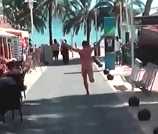 Naked Run On Holiday