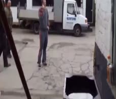 Builder Gets Pantsed