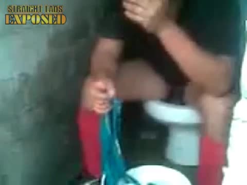Chicharo In The Toilet
