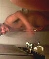 Mani Juega NakedLa Shower